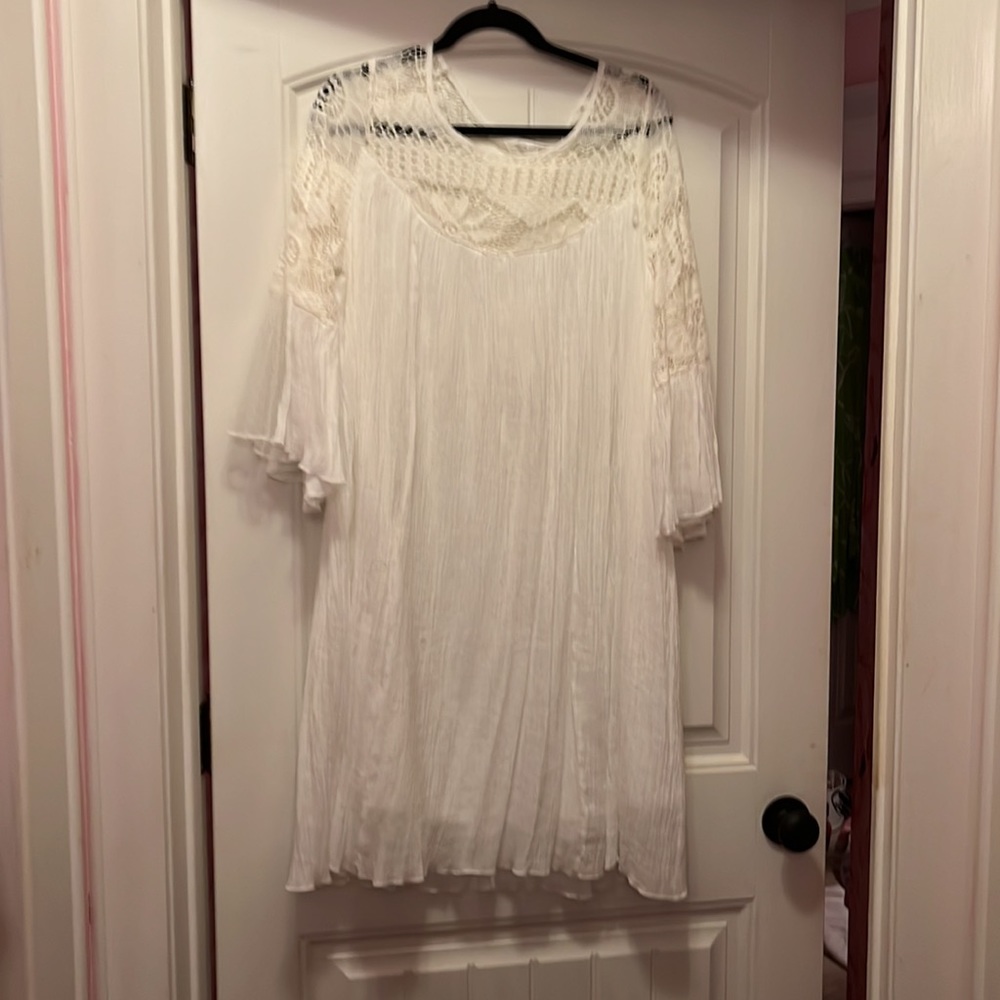 White Perfect spring/ summer casual dress.